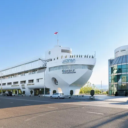 Cruise Hotel-2