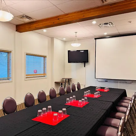 Super 8 By Wyndham Castlegar Bc-2