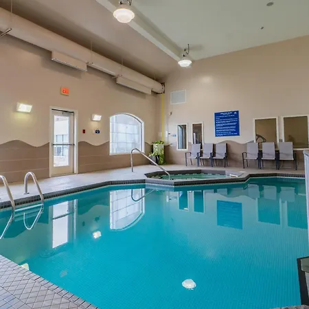 Days Inn & Suites By Wyndham Brandon-2