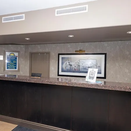 Days Inn & Suites By Wyndham Brandon-3