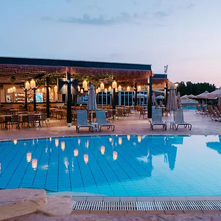 Makronisos Holiday Village-2