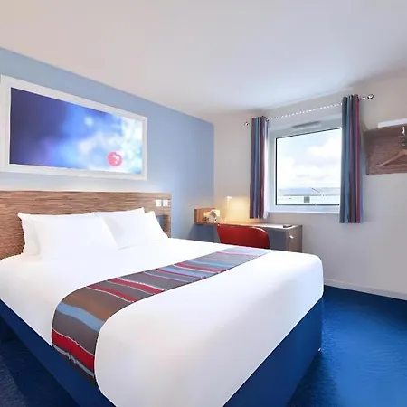 Travelodge Birmingham Central-2