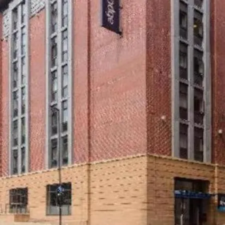 Travelodge Sheffield Central-3