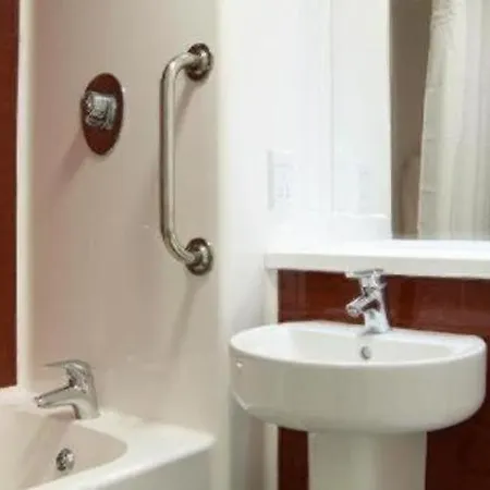 Travelodge Birmingham Central Newhall Street-3