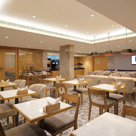 Holiday Inn Express Ahmedabad Prahlad Nagar By Ihg-3