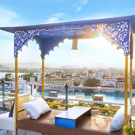 The Lake View Hotel- On Lake Pichola-2