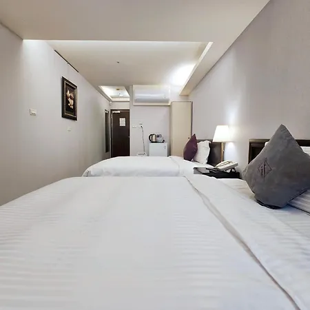 意芙旅店 Ifinn Hotel-3