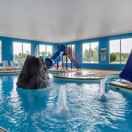 Comfort Suites Escanaba West-3
