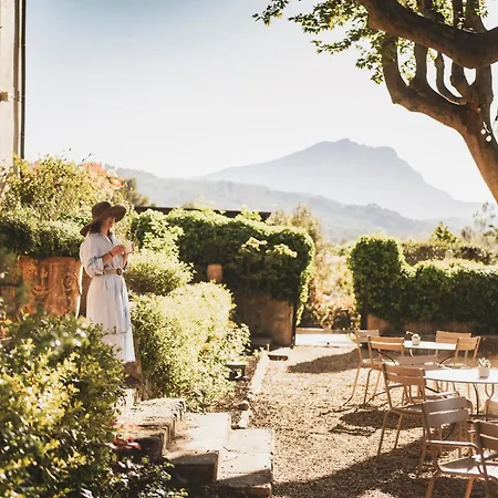 Les Lodges Sainte-Victoire Hotel & Spa-3