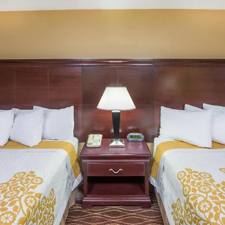 Days Inn By Wyndham Paducah I-24 Exit 4-2