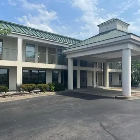 Studio 6 Suites Louisville Ky Airport/Expo Center-3