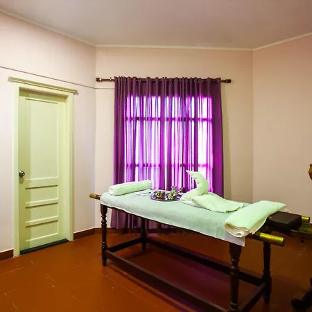 Holiday Hotel-2