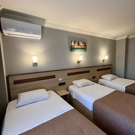 Gold Hotel-2