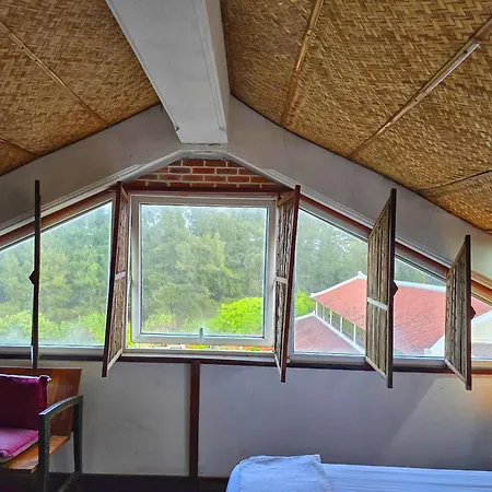 Villa Louise Hue Beach Boutique Hotel-2