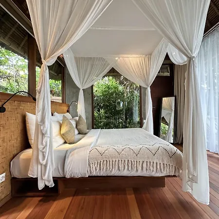 Zin Berawa Villas & Bungalows-3