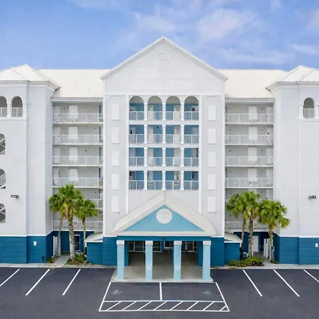 Palm & Tide Beachfront Hotel-3