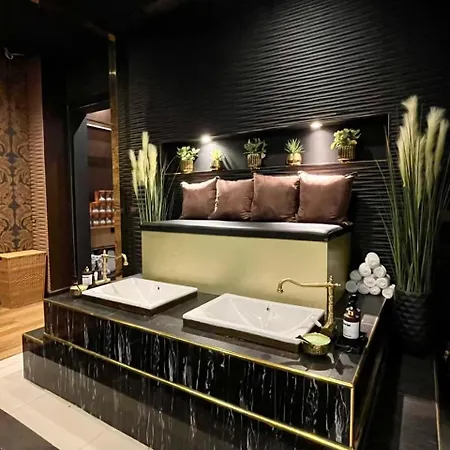 Grand 5 Hotel & Plaza Sukhumvit Bangkok-3