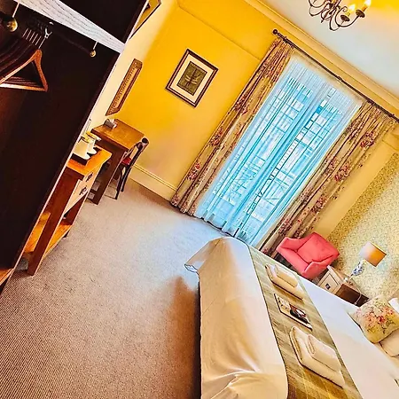 George Hotel & Granary-3