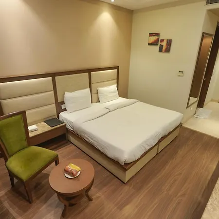 Maple Grand-2
