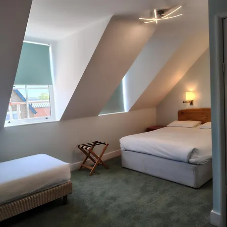 River Hotel-2