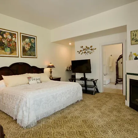 Cloran Mansion Bed & Breakfast-3