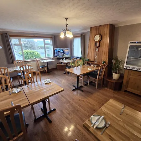 Sanderlay Guest House-2