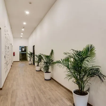 Townhouse Gandhi Hall-2