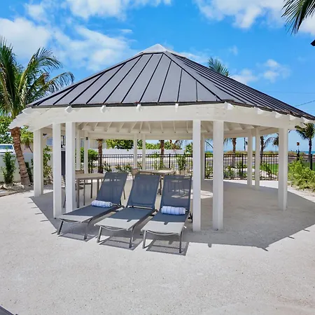 Tropic Isle At Anna Maria Island Inn-3