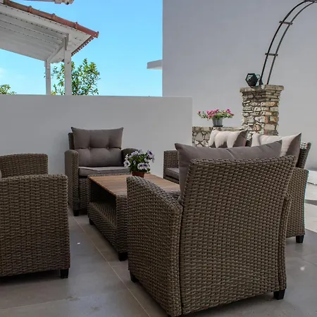 La Fleur Apartments-3
