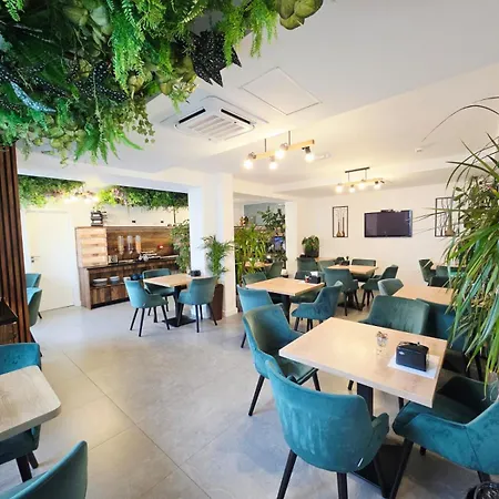 Hotel B4-3