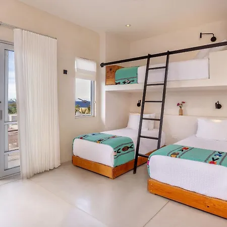Topia Retreat - Surf Suite Sur-3