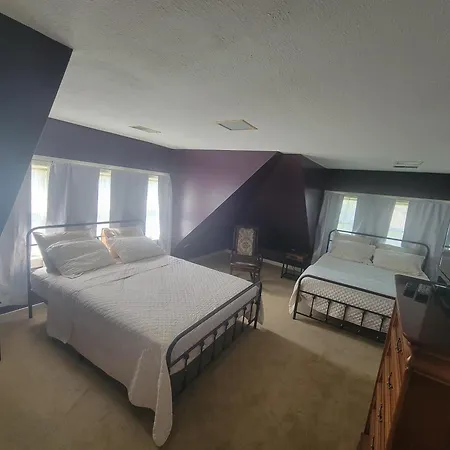 The Weis Mansion Bed And Breakfast-2