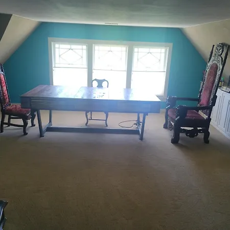 The Weis Mansion Bed And Breakfast-3