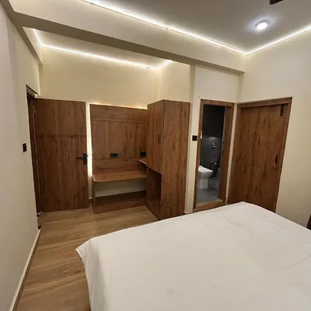 Aariv Inn Baga Beach-3