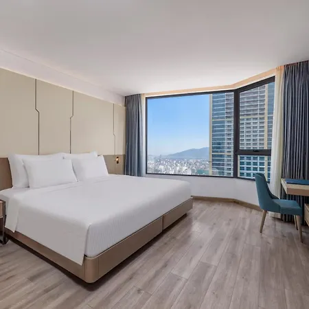 Awaken Da Nang Hotel-3