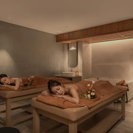 Awaken Da Nang Hotel-3