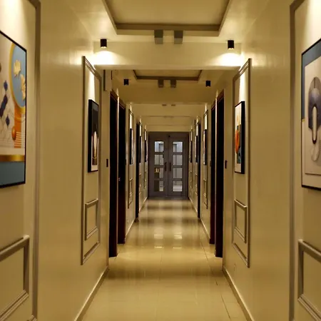 Hotel Gold Leaf-3
