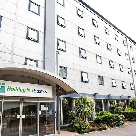 Holiday Inn Express Royal Docks By Ihg-2