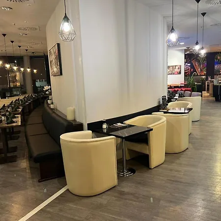 Leoso Hotel Leverkusen-3