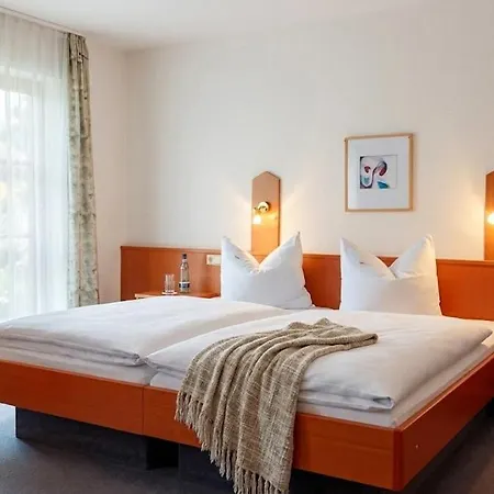 Hotel Garni Kreuzäcker-3