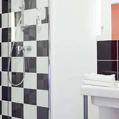 ibis Styles Marseille Vieux Port-2