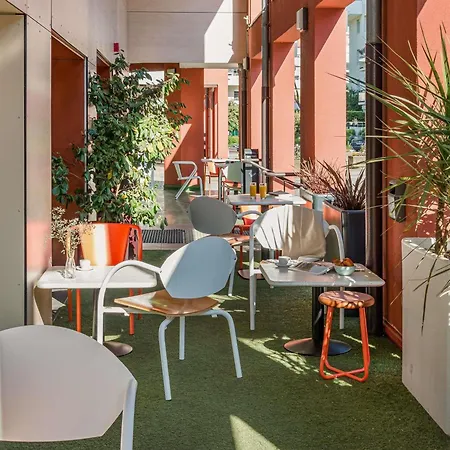 Ibis Styles Annecy Centre Gare-3