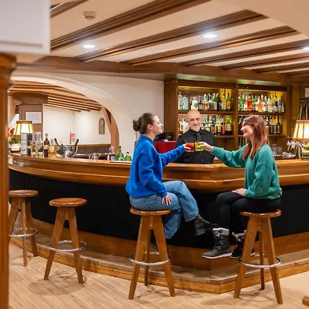 Hotel Miramonti Corvara-3