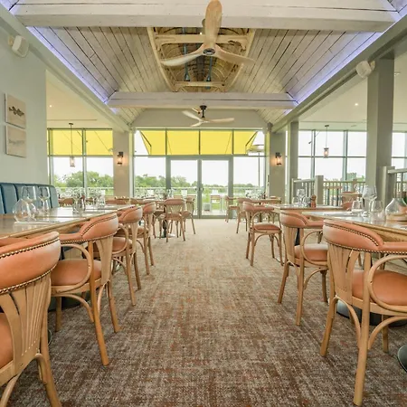 De Vere Cotswold Water Park-3