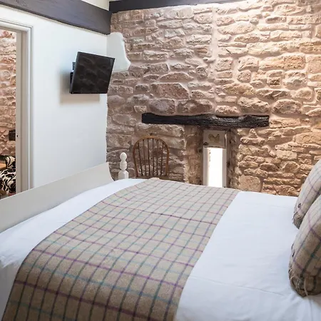 Tudor Farmhouse Hotel-2