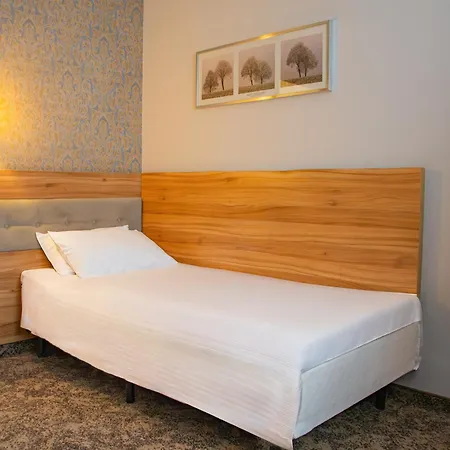 Tulip Hotels - Wroclaw Patio-3