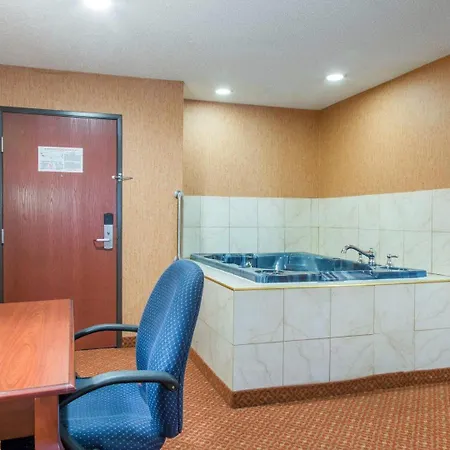 Quality Inn & Suites-3