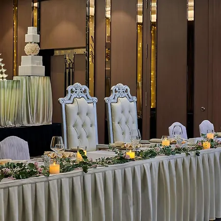 Pullman Kuala Lumpur City Centre Hotel & Residences-3