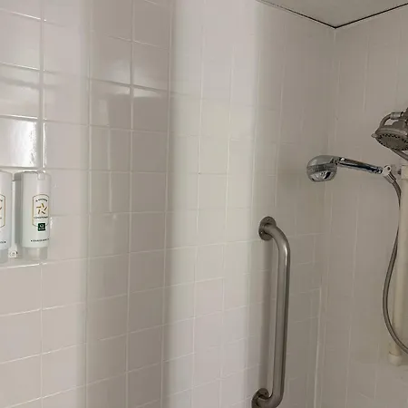 Quality Inn & Suites Everett-2