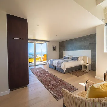 Crayfish Lodge Sea & Country Guest House-2